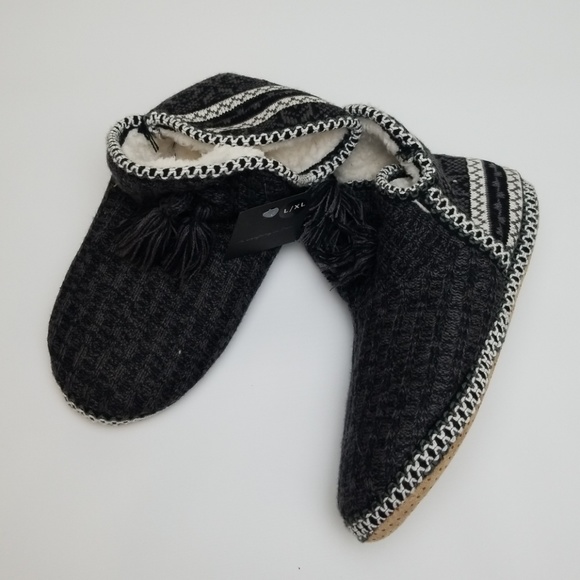 Slippers - Picture 3 of 5